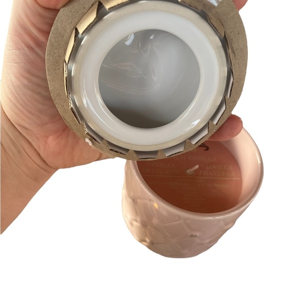 Disney Parks Marie The Aristocats Scented Wax Candle French Vanilla Scent 2022‎ - Picture 5 of 5